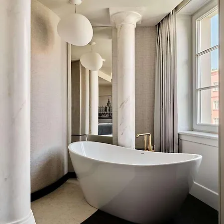 The Crown - Handwritten Collection Hotel *