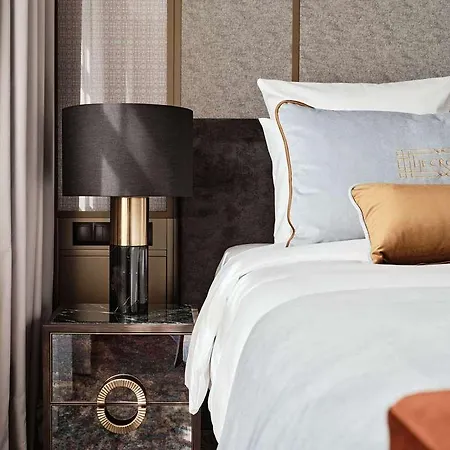 The Crown - Handwritten Collection Hotel *