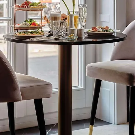 The Crown - Handwritten Collection Hotel