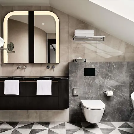 The Crown - Handwritten Collection *