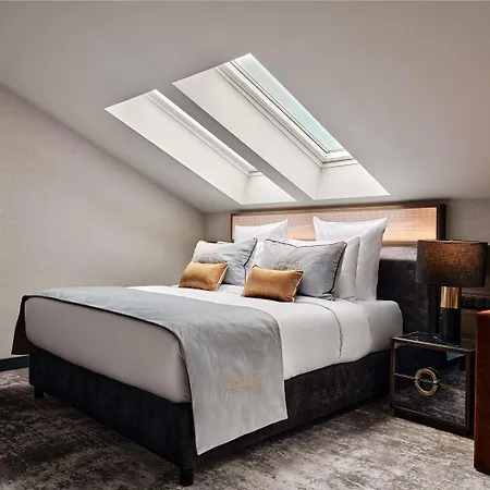 The Crown - Handwritten Collection