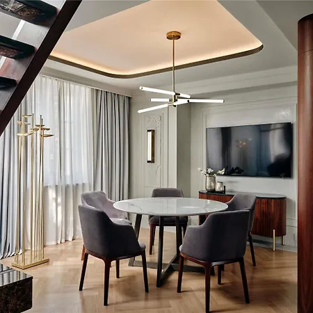 The Crown - Handwritten Collection