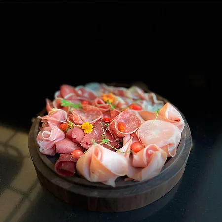 Hotel The Crown - Handwritten Collection