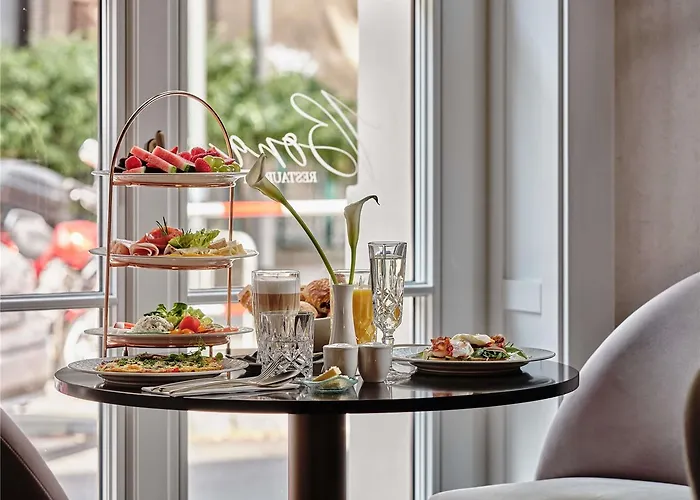 Hotel The Crown - Handwritten Collection