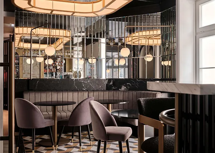 The Crown - Handwritten Collection Hotel *