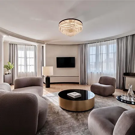 The Crown - Handwritten Collection Hotel *