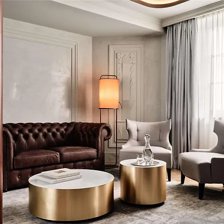 Hotel The Crown - Handwritten Collection