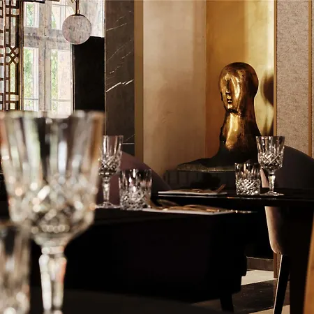 Hotel The Crown - Handwritten Collection