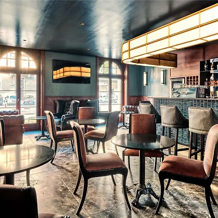 The Crown - Handwritten Collection Hotel